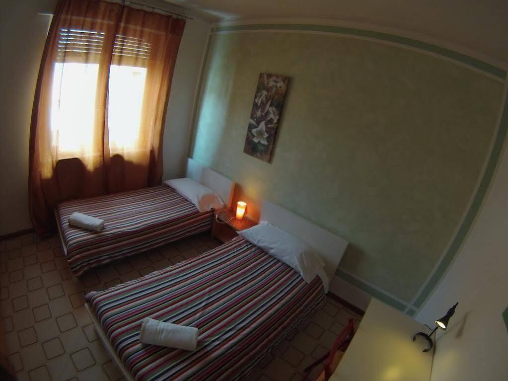 לינה וארוחת בוקר פיזה Harmony House Prestige מראה חיצוני תמונה